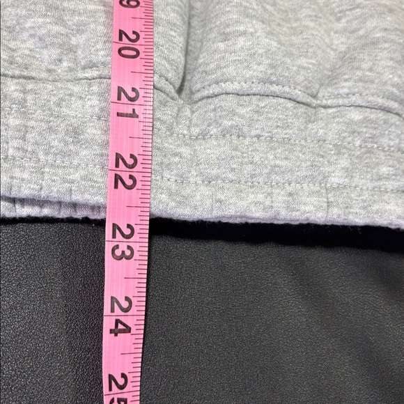 PrettyLittleThing Oversized, happy hour logo front/back gray marl sweatshirt - Picture 9 of 12